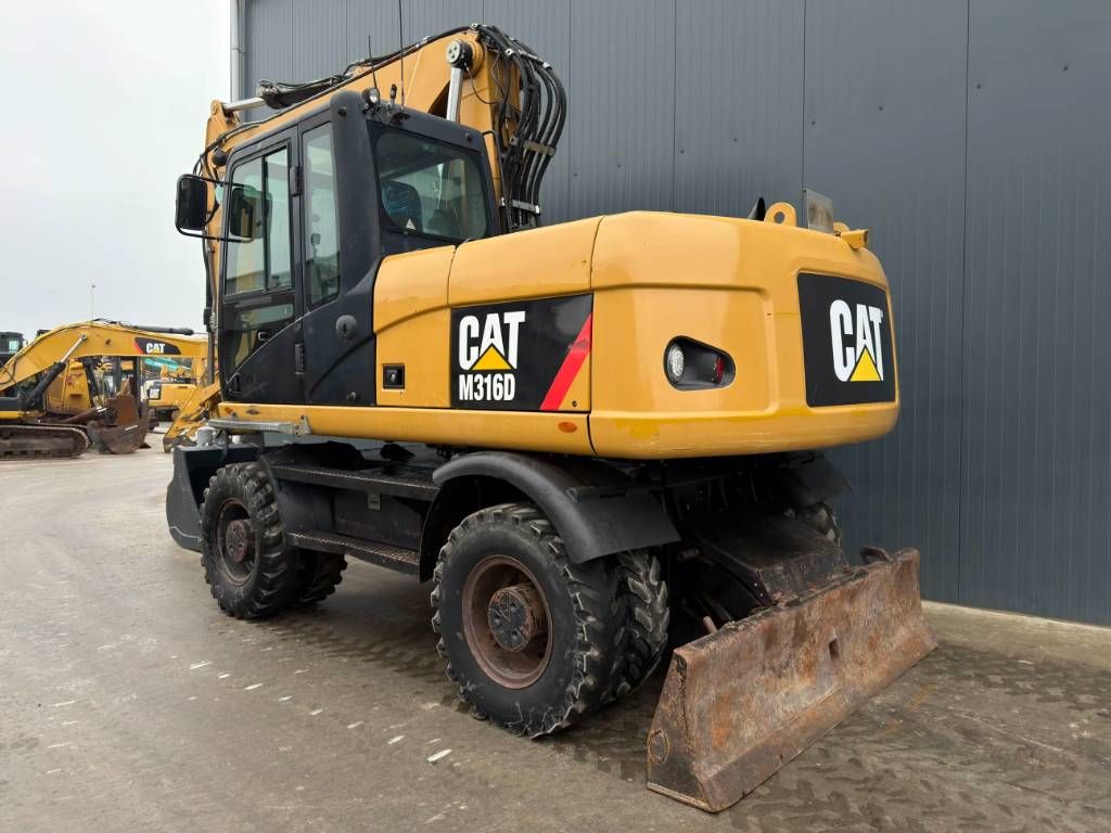 CAT M316D