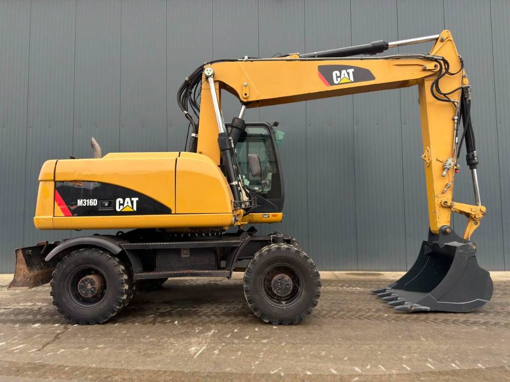 CAT M316D