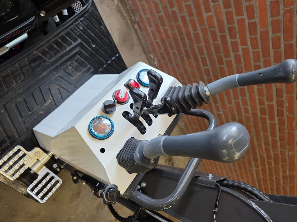 Bobcat Crawler 650 graafmachine minigraver knikgiek