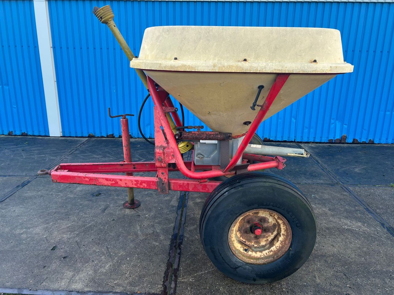 Vicon pendelstrooier op onderstel