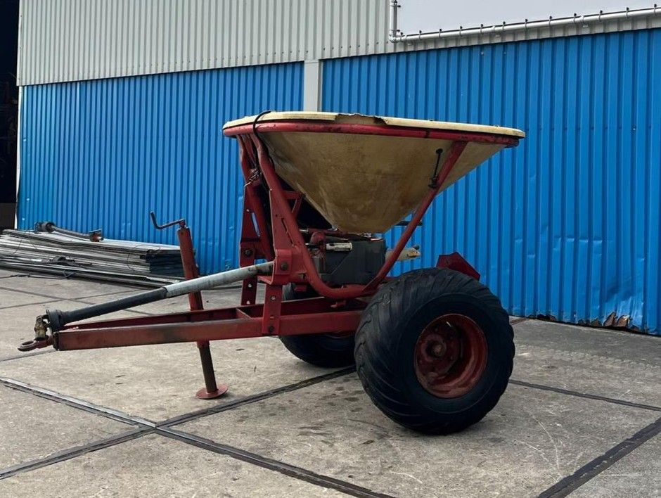 Vicon pendelstrooier op onderstel