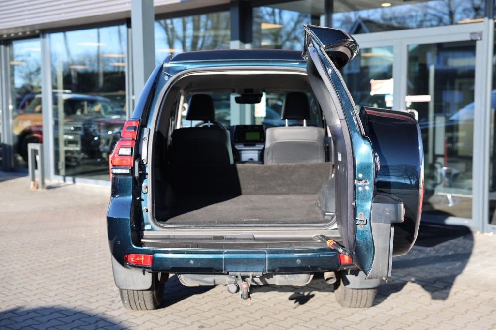 Toyota Landcruiser 150 2.8 D-4D 3DRS PROFESSIONAL A/T VAN