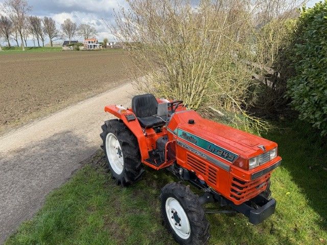 Kubota L1-245DT 4WD