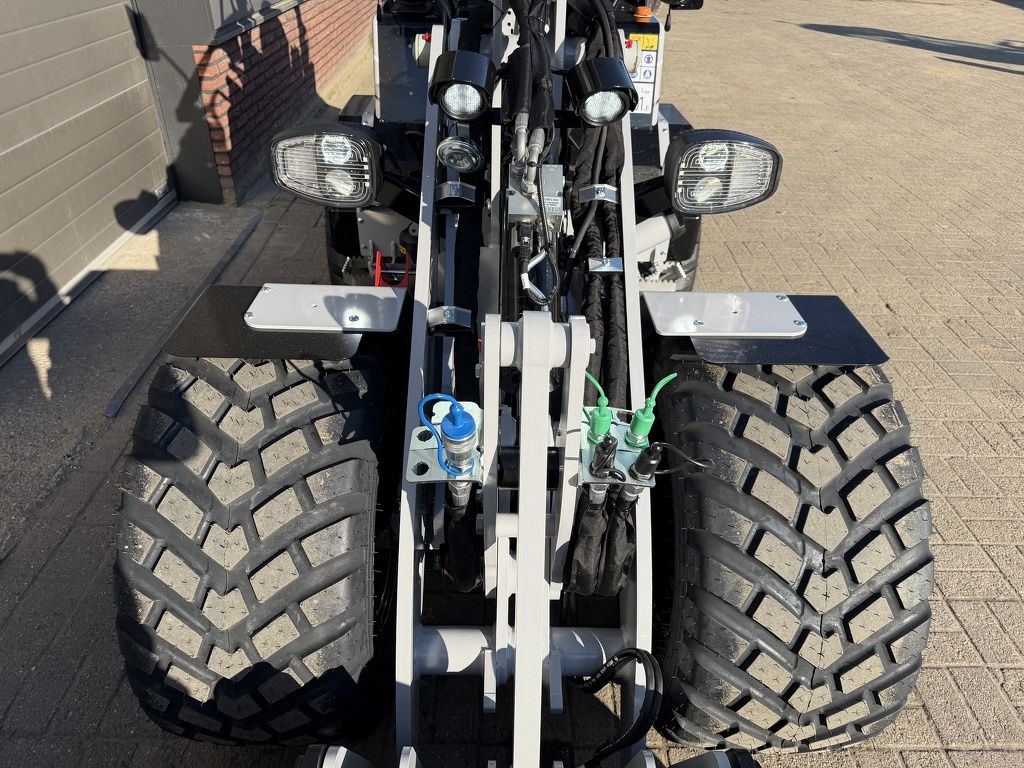 Giant G2700 X-TRA HD+ minishovel NIEUW grey / black