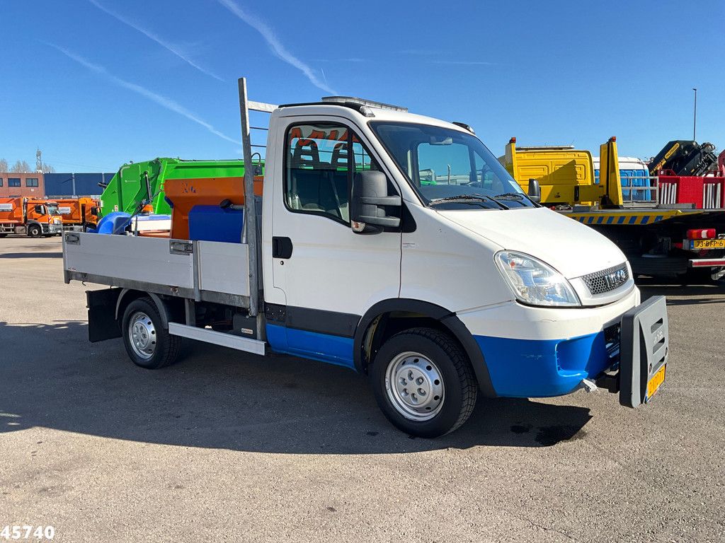 Iveco Daily 35S12 300 met Nido zoutstrooier Just 88.053 km!