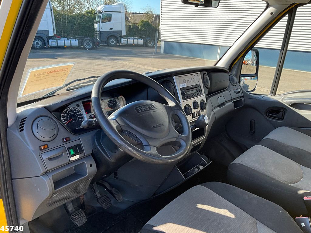 Iveco Daily 35S12 300 met Nido zoutstrooier Just 88.053 km!