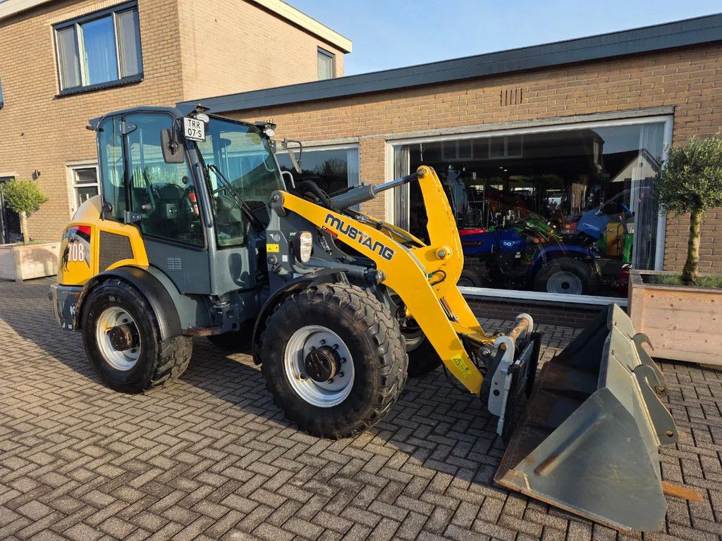 Mustang 708 shovel bak en lepels