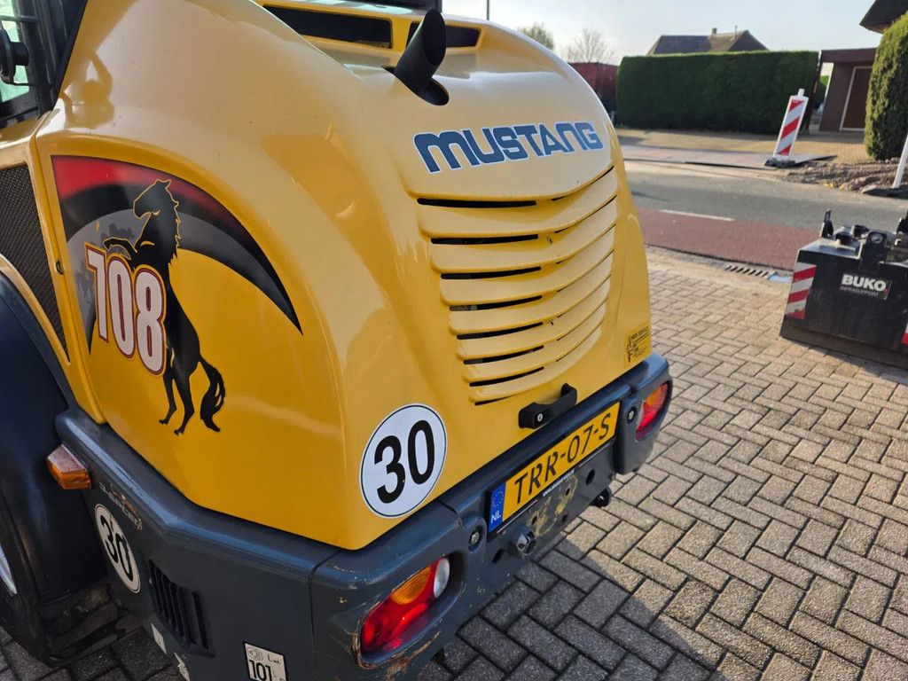 Mustang 708 shovel bak en lepels