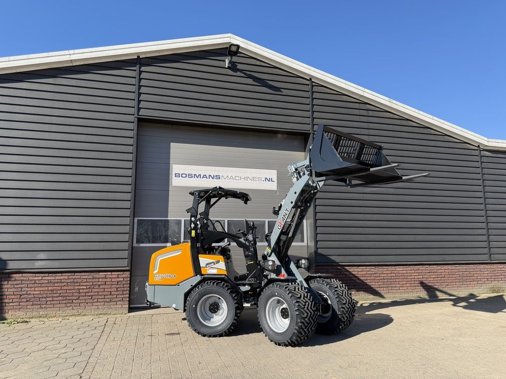 Giant G2700 X-TRA HD+ minishovel NIEUW (giekvering, pro-inching - kogeltrekhaak)