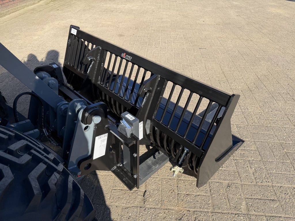 Giant G2700 X-TRA HD+ minishovel NIEUW (giekvering, pro-inching - kogeltrekhaak)