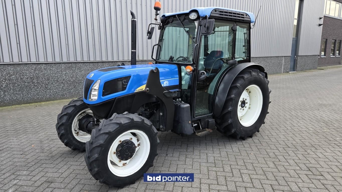 New Holland T4050F Supersteer