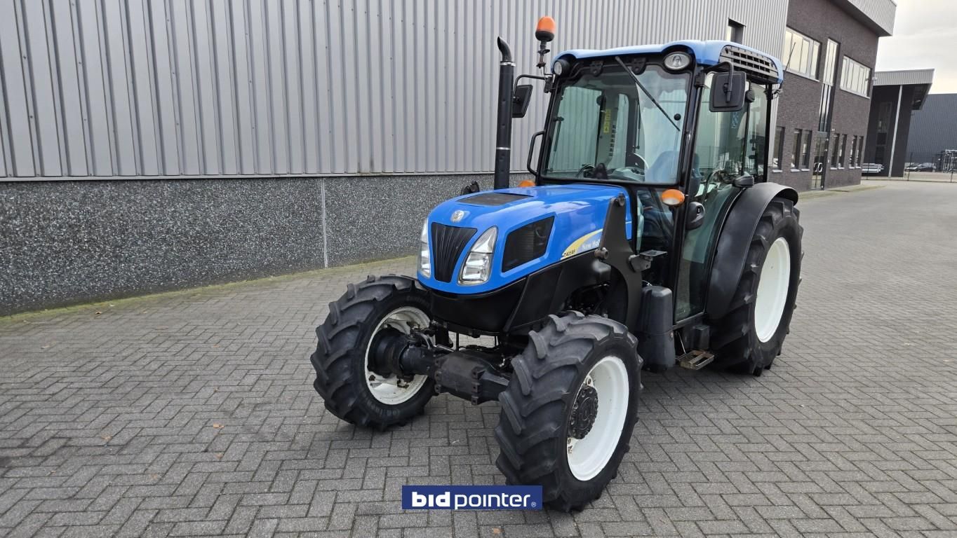 New Holland T4050F Supersteer