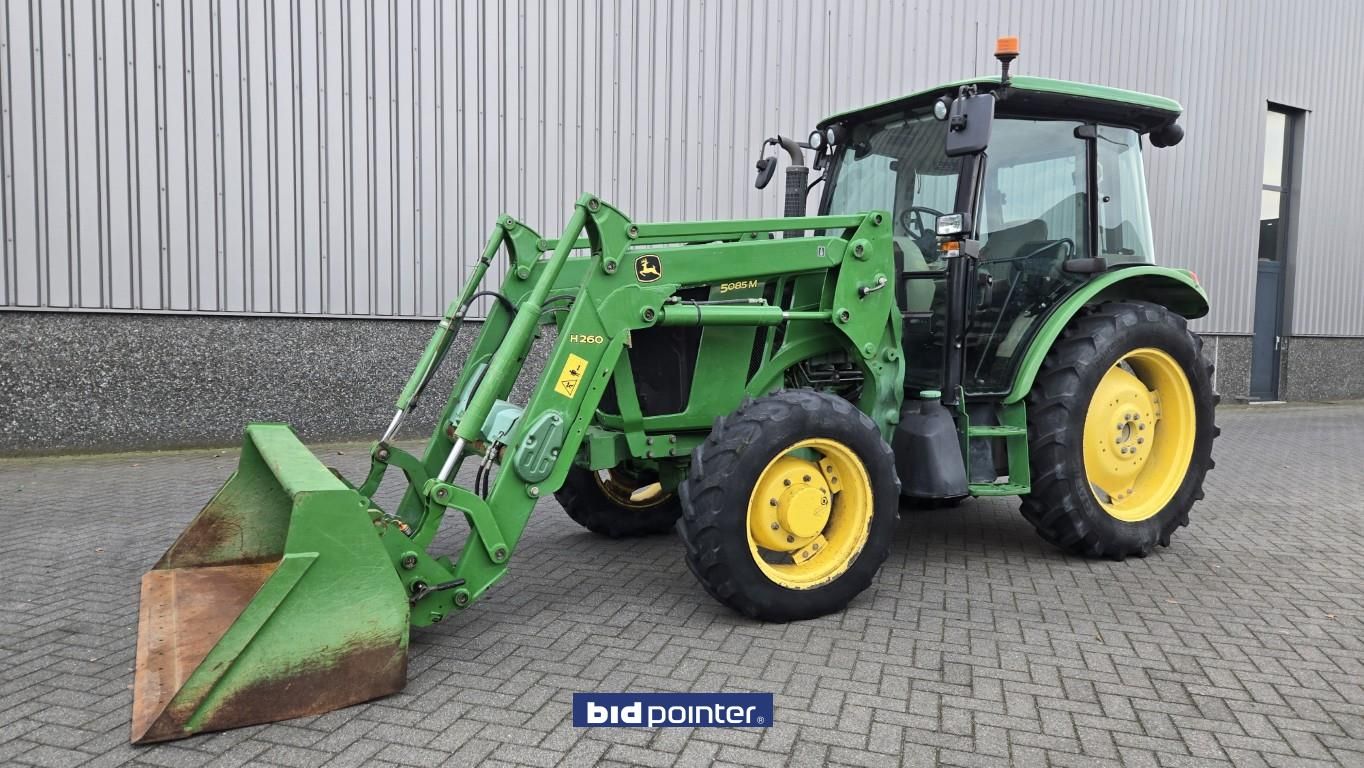 John Deere 5085M with loader