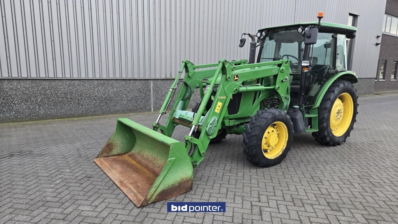 John Deere 5085M with loader