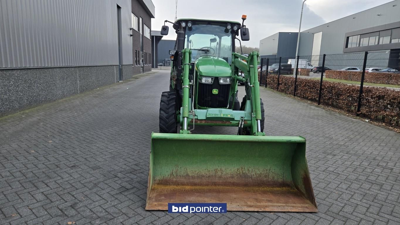 John Deere 5085M with loader