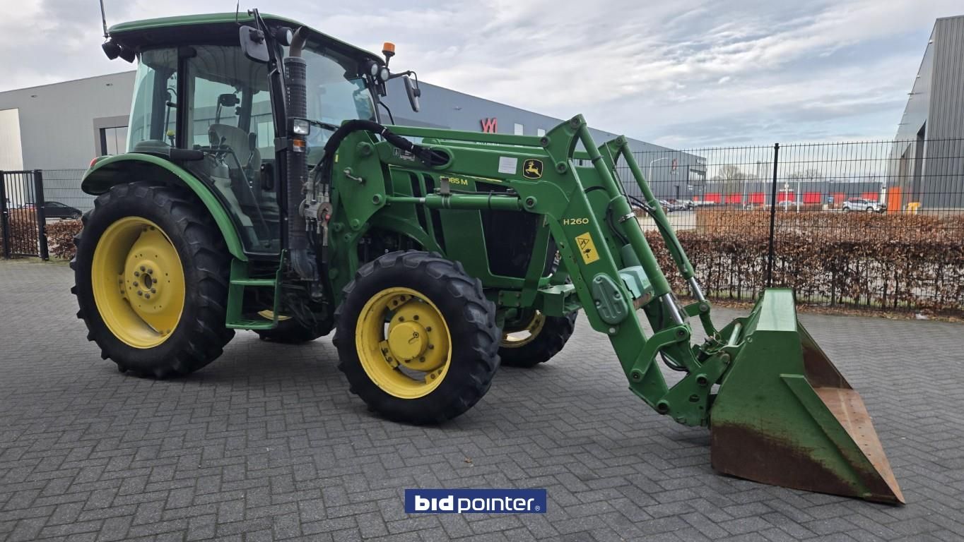 John Deere 5085M with loader