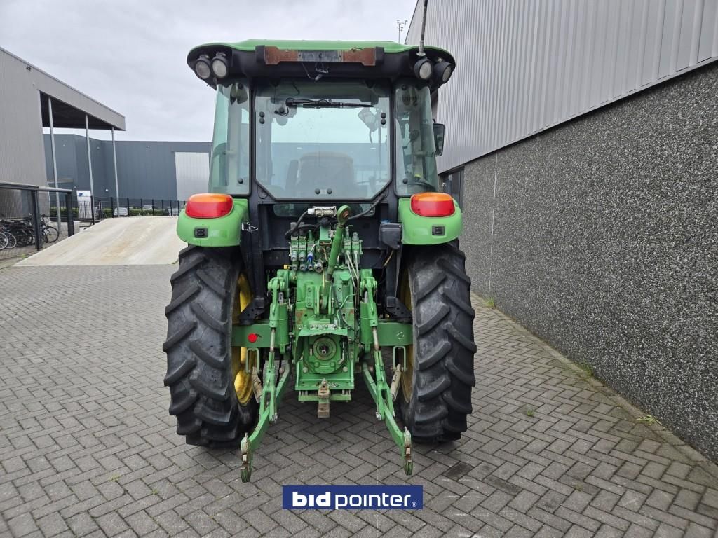John Deere 5080R with loader