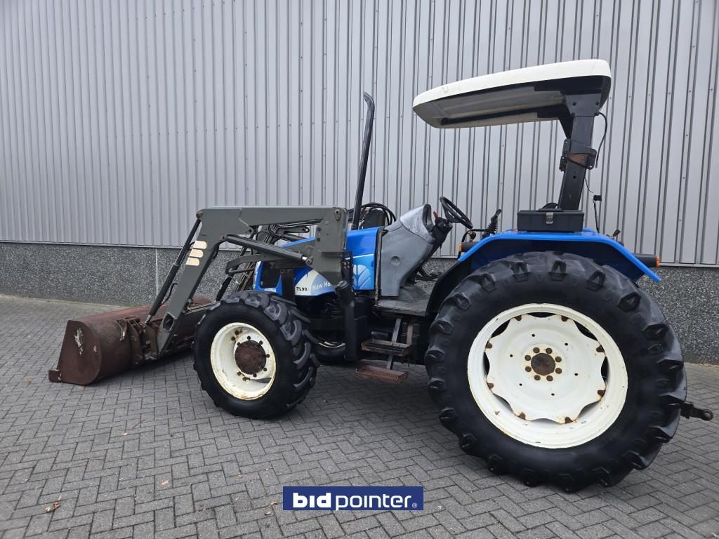 New Holland TL90A with Loader