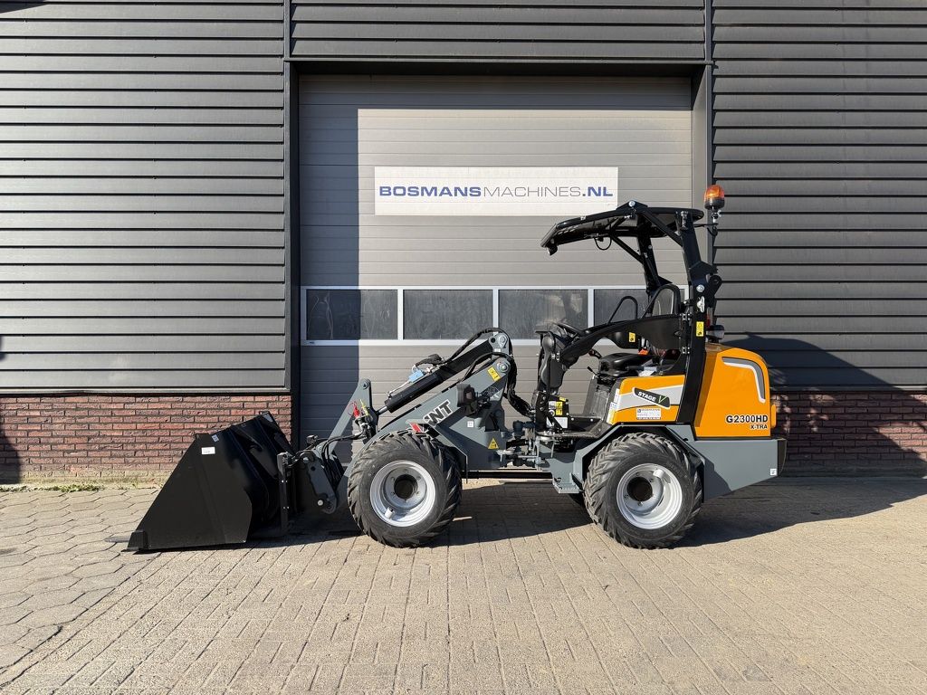 Giant G2300 X-TRA HD minishovel NIEUW (pro inching / kogeltrekhaak)