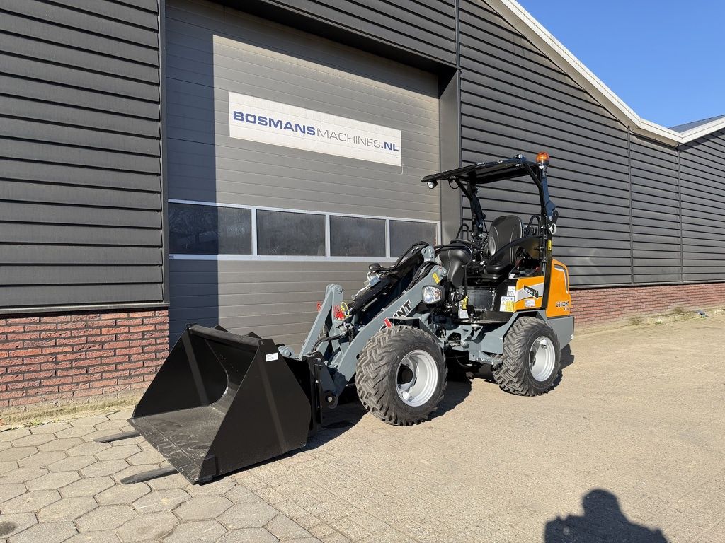 Giant G2300 X-TRA HD minishovel NIEUW (pro inching / kogeltrekhaak)