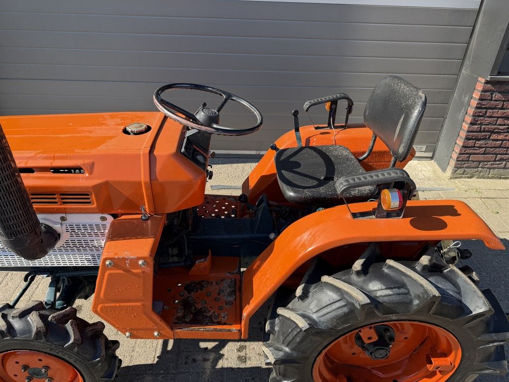 Kubota B1500 4WD 15 PK minitractor