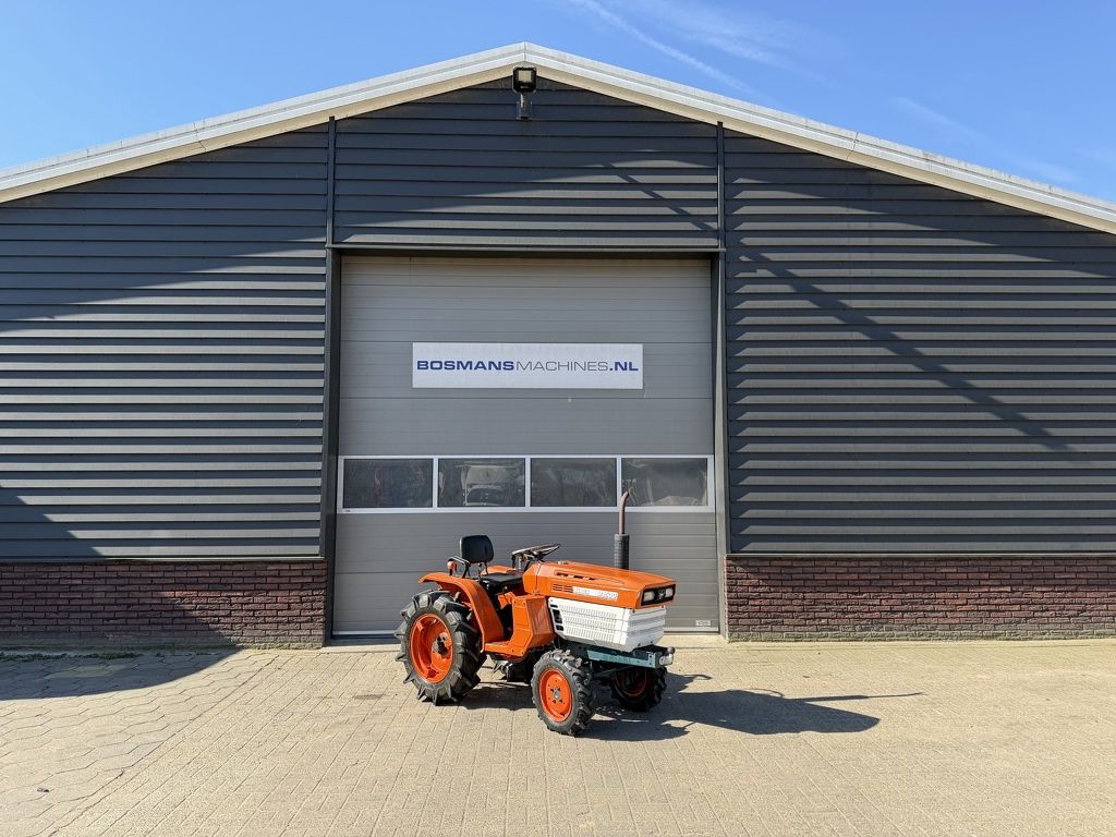 Kubota B1500 4WD 15 PK minitractor