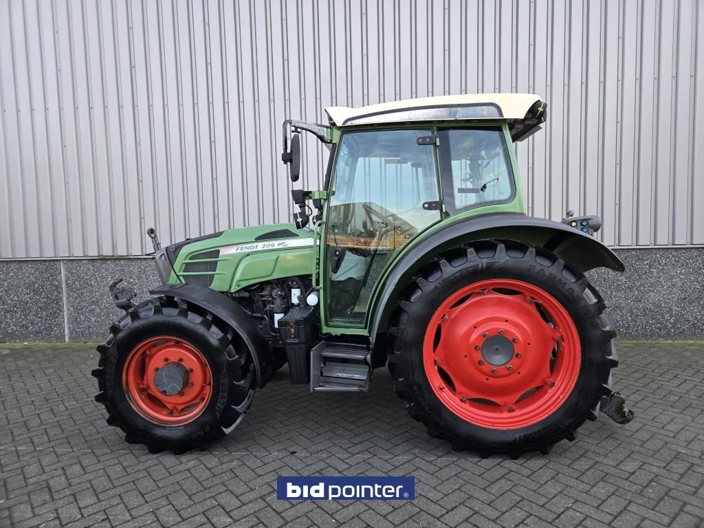 Fendt 209S Vario Front linkage and PTO