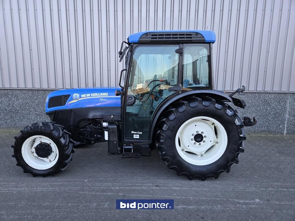New Holland T4.95F Supersteer