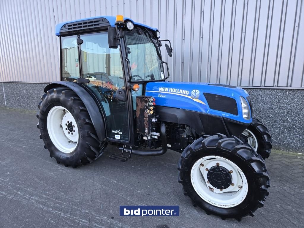 New Holland T4.95F Supersteer