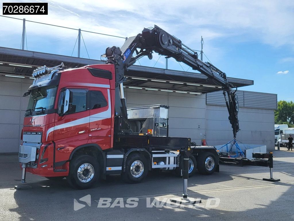 Volvo FH16 FH16 650 8X2 NL-Truck HMF 7020K-RCS Crane + Jib Lift+Steering-Axle Navi LED