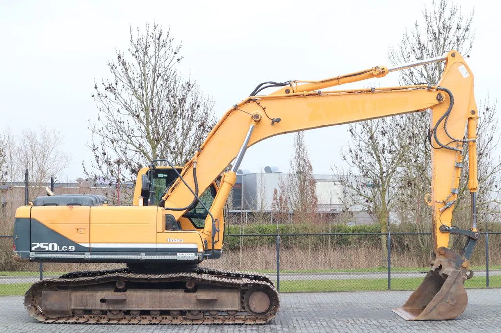 Hyundai ROBEX 250 LC-9 | BUCKET | QUICK COUPLER