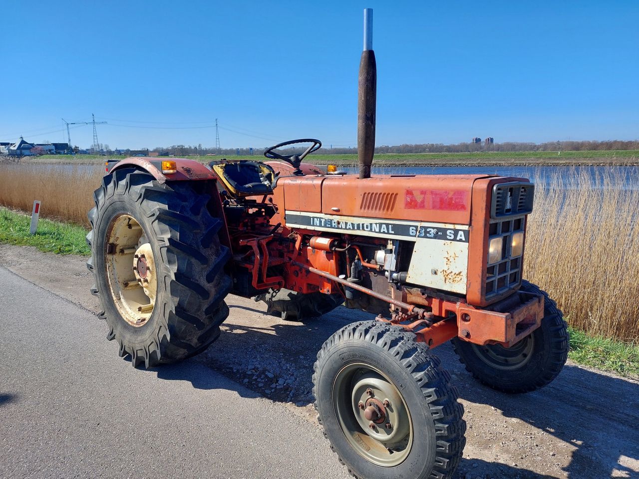 International 633
