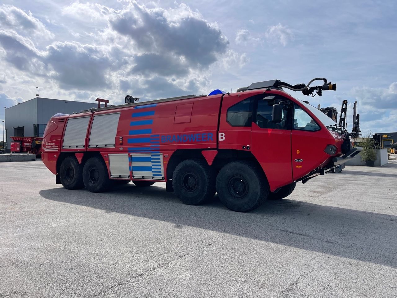 E-ONE Titan P6 HPR Crashtender Fire TRUCK