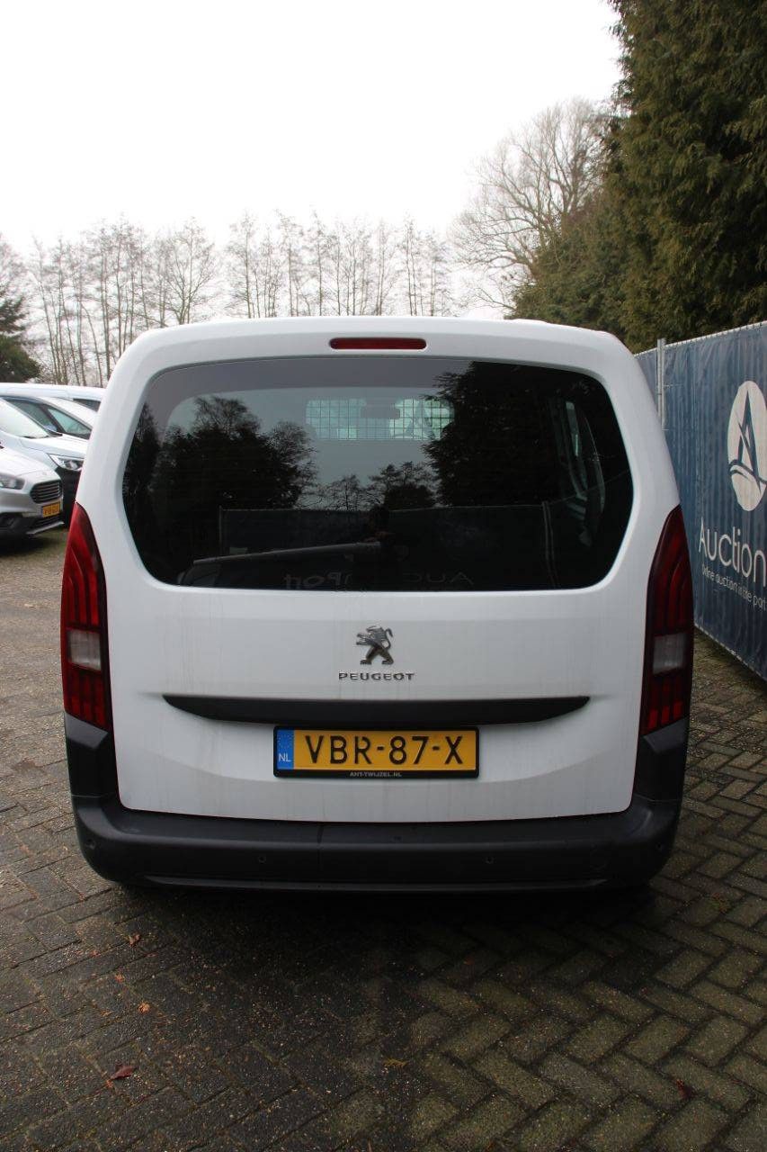 Peugeot Partner Van 1.6 BlueHDI Premium Diesel 75 PS 2019