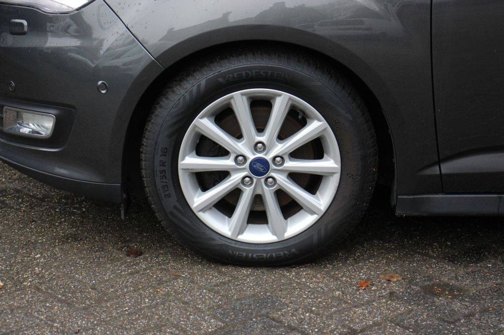 Passenger car Ford C-MAX 2.0TDCi Titanium Diesel 170hp 2016 (Margin)