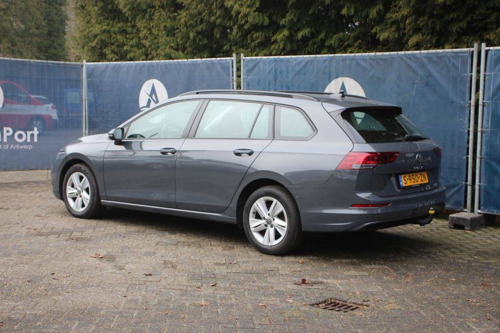 Volkswagen Golf Variant Station Wagon 1.0 eTSI Life Business Hybrid 110hp 2023