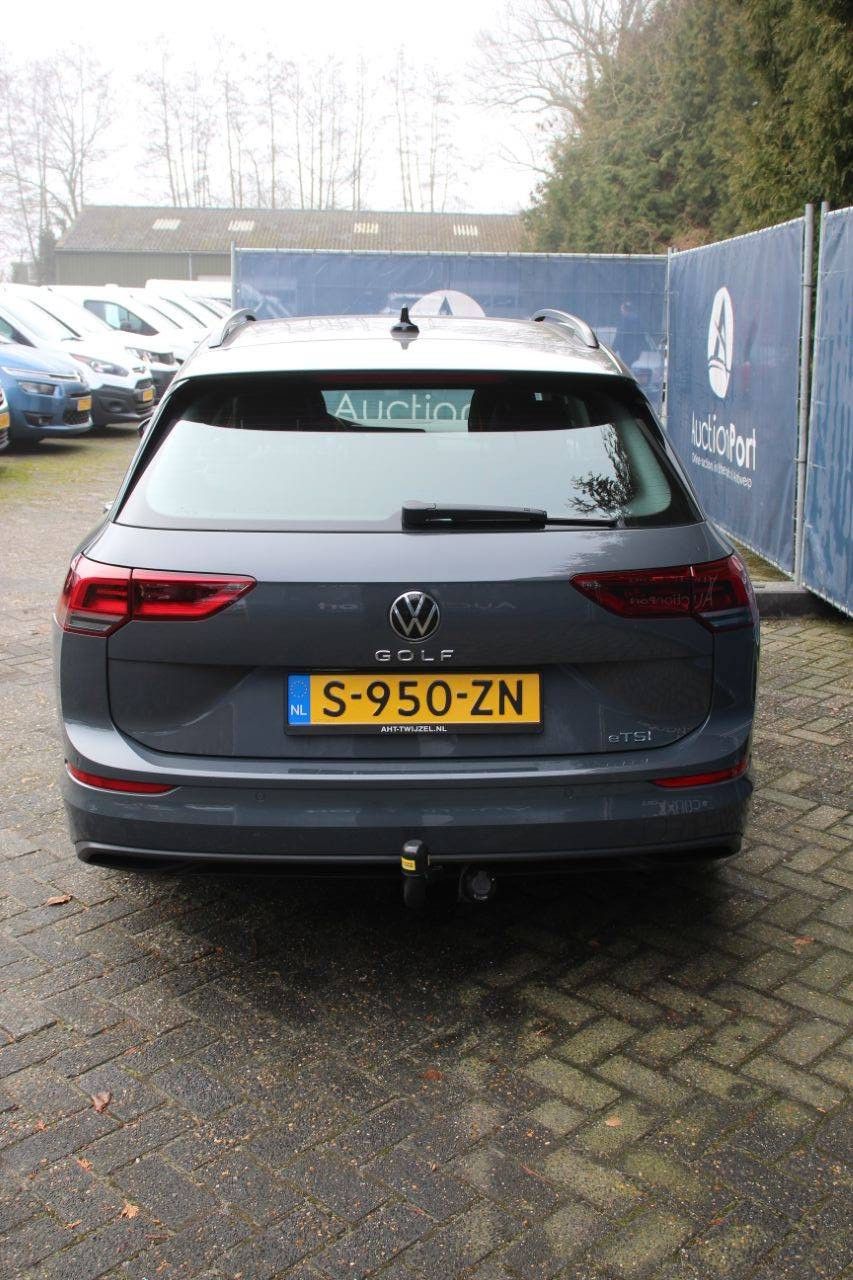 Volkswagen Golf Variant Station Wagon 1.0 eTSI Life Business Hybrid 110hp 2023
