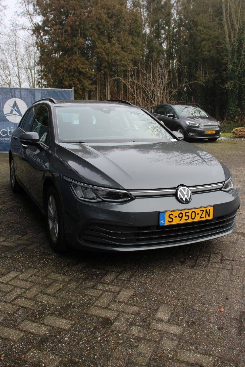 Volkswagen Golf Variant Station Wagon 1.0 eTSI Life Business Hybrid 110hp 2023