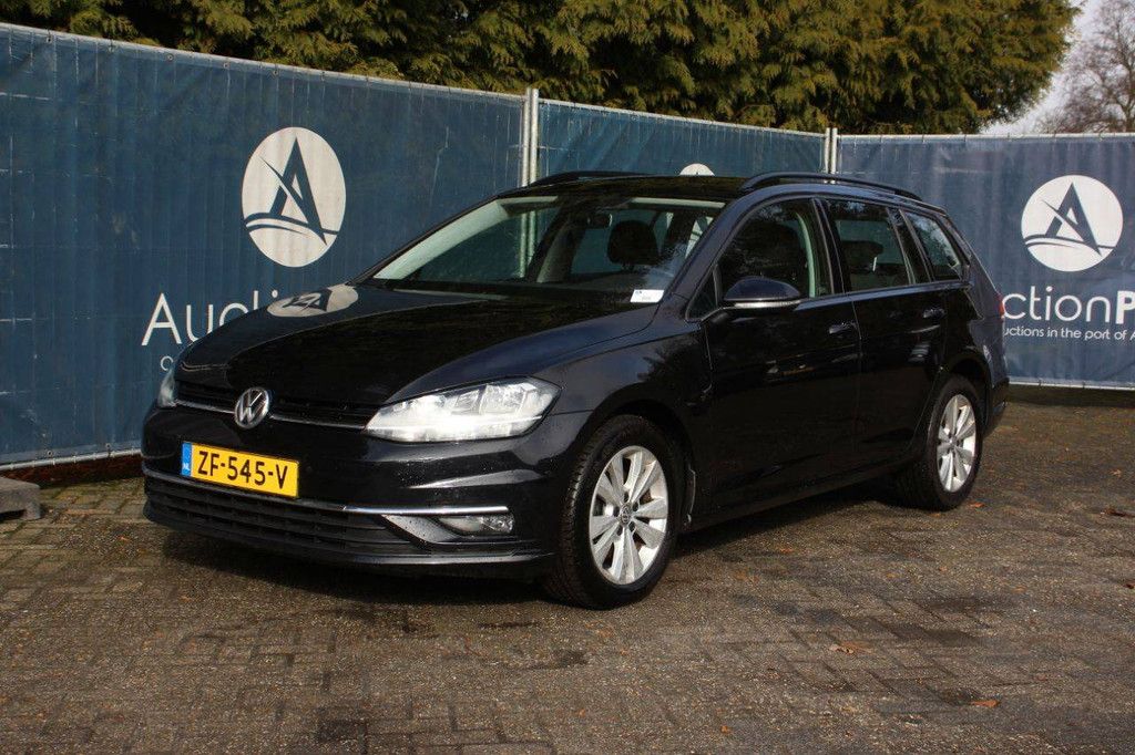 Volkswagen Golf Variant Station Wagon 1.0 TSI Comfortline Petrol 116hp 2019