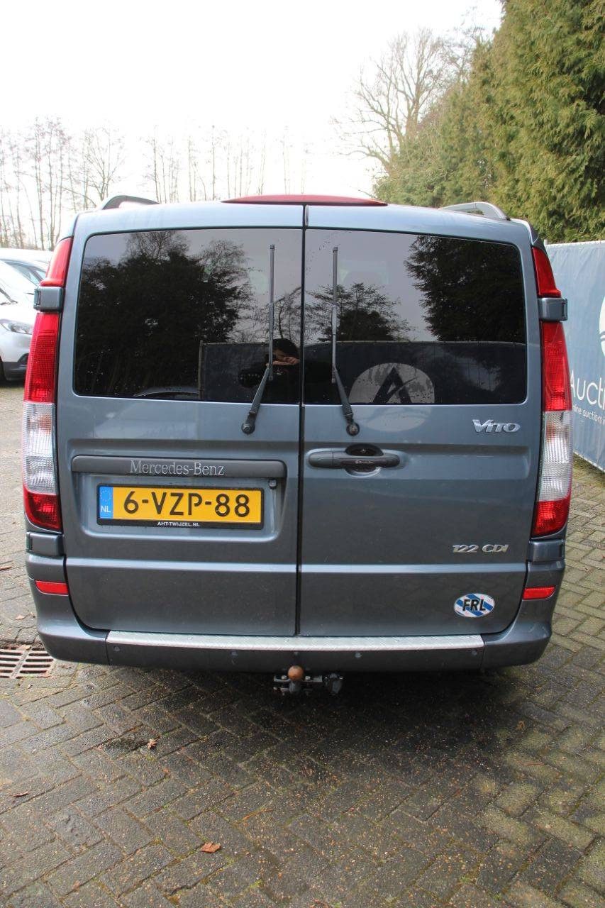 Mercedes-Benz Vito 122 CDI 320 Lang DC Luxus Diesel 226 PS Van 2012