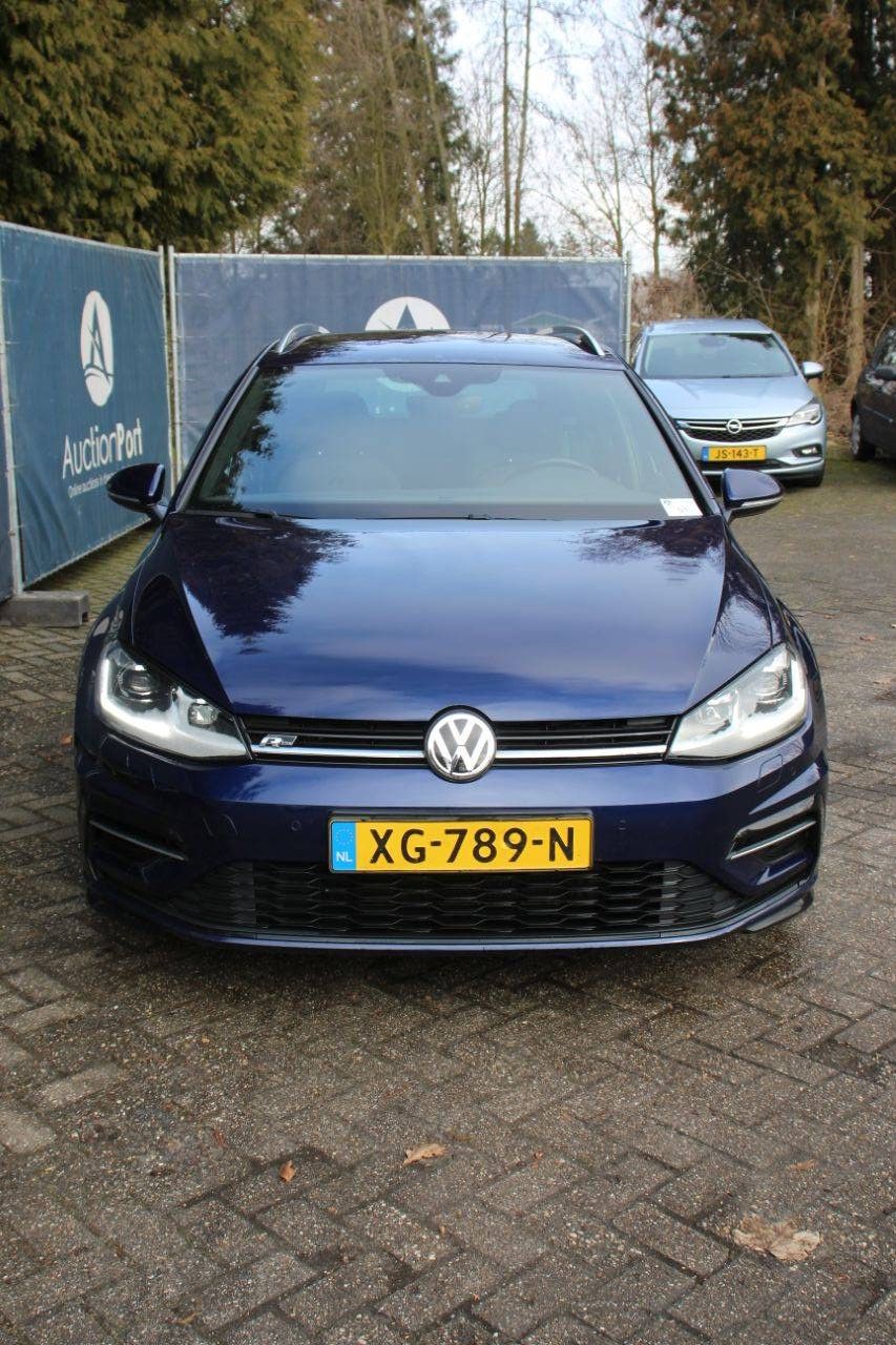 Volkswagen Golf Variant Station Wagon 1.5 TSI Highline Business R Petrol 151hp 2019