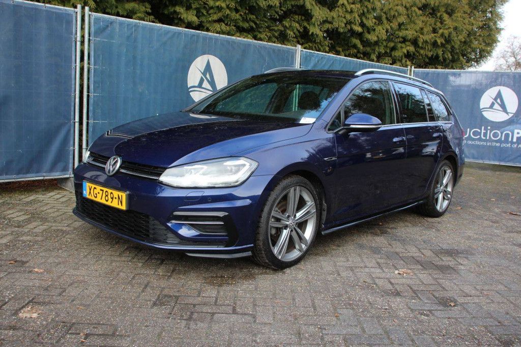Volkswagen Golf Variant Station Wagon 1.5 TSI Highline Business R Petrol 151hp 2019