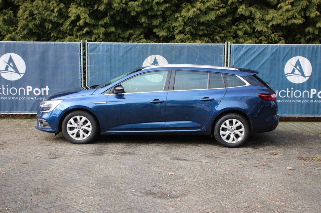 Stationwagen Renault Megane Estate 1.3 TCe Limited Benzine 140pk 2020