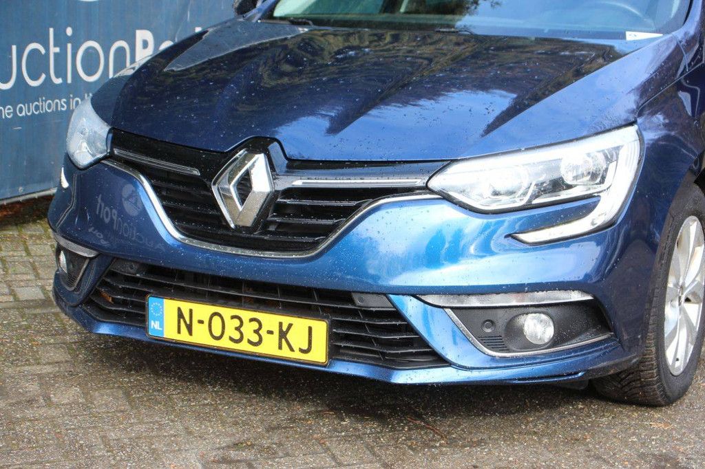 Stationwagen Renault Megane Estate 1.3 TCe Limited Benzine 140pk 2020