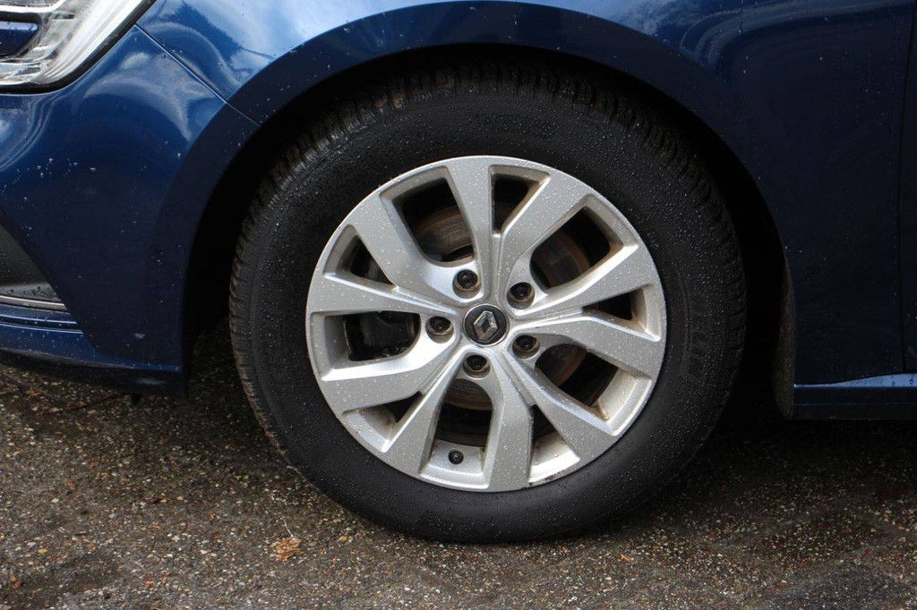 Stationwagen Renault Megane Estate 1.3 TCe Limited Benzine 140pk 2020