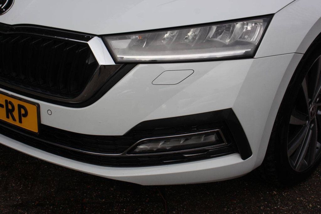 Stationwagen Skoda Octavia Combi 1.0 e-TSI Business Edition Plus Hybride 111pk 2021