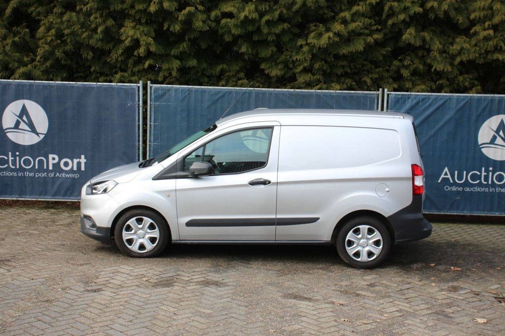 Bestelwagen Ford Transit Courier 1.5 TDCI Trend Duratorq S&S Diesel 75pk 2020