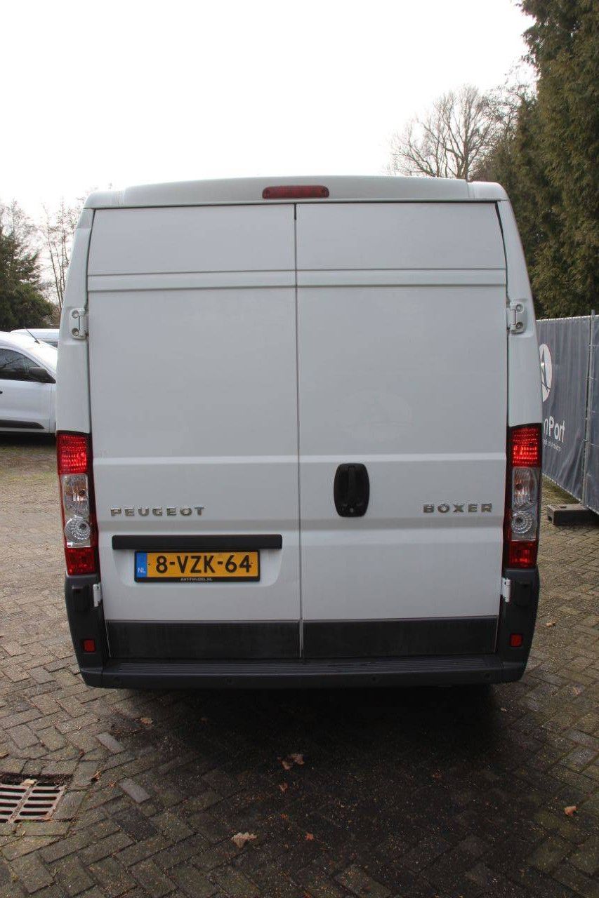 Peugeot Boxer 333 2.2 HDI L1H2 Diesel 132 PS Kastenwagen 2012
