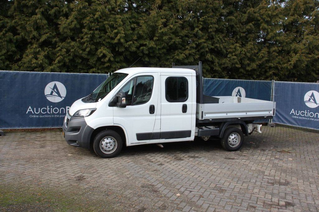 Kastenwagen Peugeot Boxer 333 2.2 HDI L2H2 XR Diesel 132 PS 2015