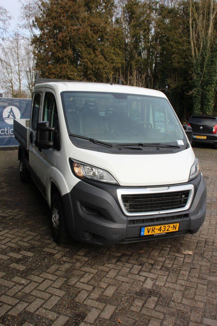 Kastenwagen Peugeot Boxer 333 2.2 HDI L2H2 XR Diesel 132 PS 2015